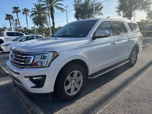 White Platinum Clearcoat Metallic 2018 Ford Expedition Max XLT