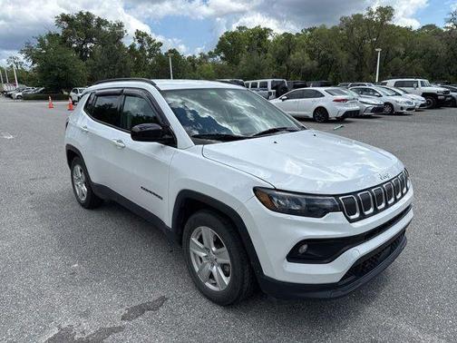 Bright White Clearcoat 2022 Jeep Compass Latitude