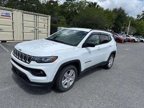 Bright White Clearcoat 2022 Jeep Compass Latitude