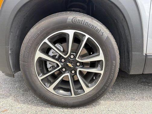 Sterling Gray Metallic 2025 Chevrolet Trailblazer LT