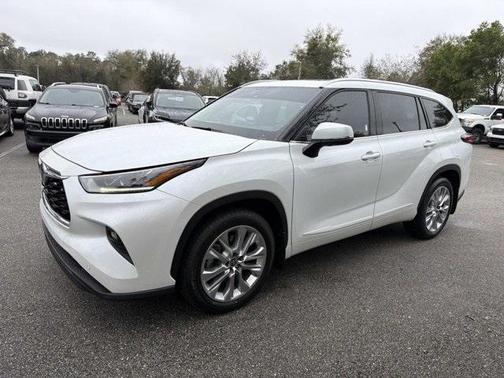 2022 Toyota Highlander Limited