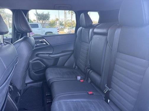 2024 Mitsubishi Outlander SE Black Edition