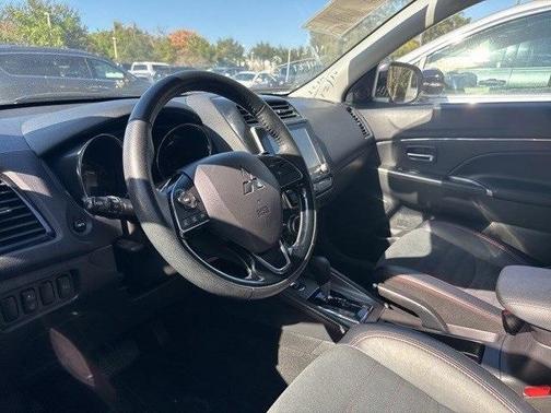 2024 Mitsubishi Outlander Sport 2.0 LE