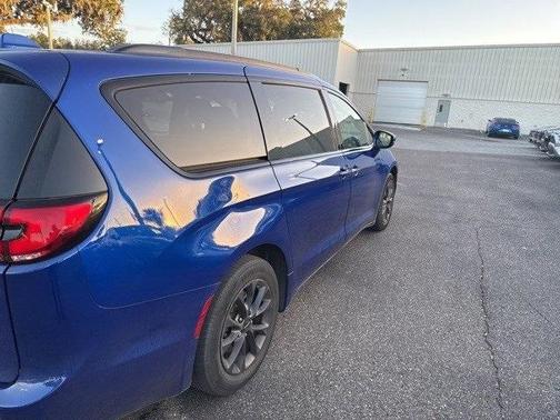 2021 Chrysler Pacifica Touring