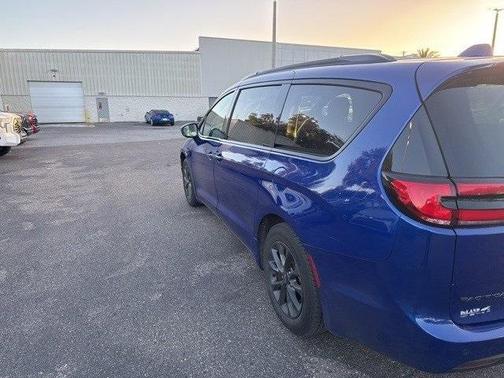 2021 Chrysler Pacifica Touring