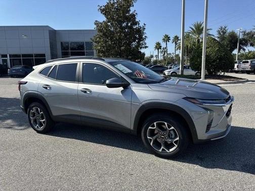 2025 Chevrolet Trax LT
