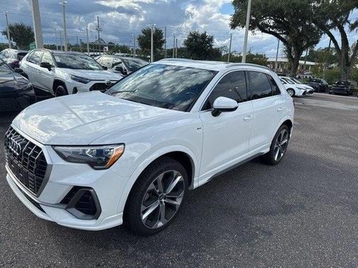 2021 Audi Q3 45 S line Premium