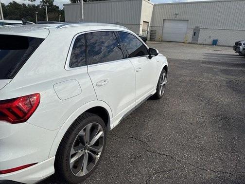 2021 Audi Q3 45 S line Premium