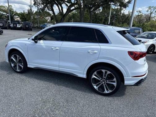 2021 Audi Q3 45 S line Premium