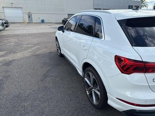 2021 Audi Q3 45 S line Premium