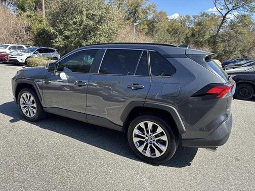 2020 Toyota RAV4 XLE Premium