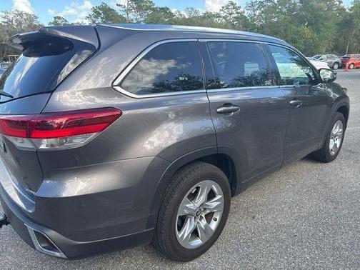 Predawn Gray Mica 2019 Toyota Highlander Limited