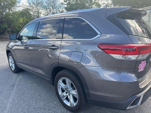 Predawn Gray Mica 2019 Toyota Highlander Limited