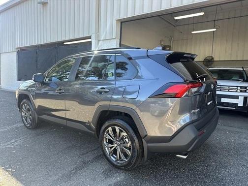 2025 Toyota RAV4 Hybrid XLE Premium