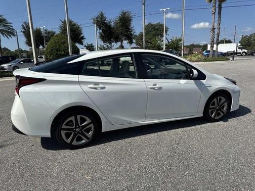 2020 Toyota Prius XLE