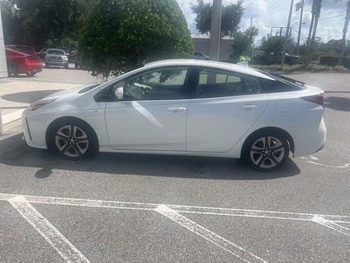 2020 Toyota Prius XLE