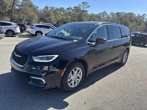 2024 Chrysler Pacifica Touring-L