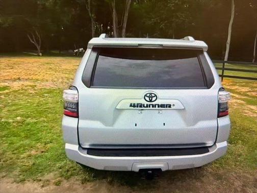 Classic Silver Metallic 2018 Toyota 4Runner SR5
