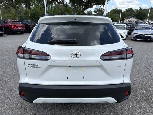 Pearl 2026 Toyota Corolla Cross LE
