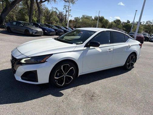 White 2023 Nissan Altima 2.5 SR