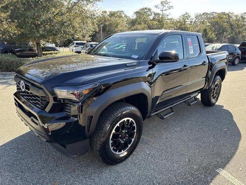 2025 Toyota Tacoma Hybrid TRD