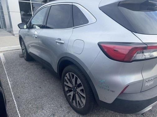 2020 Ford Escape Titanium