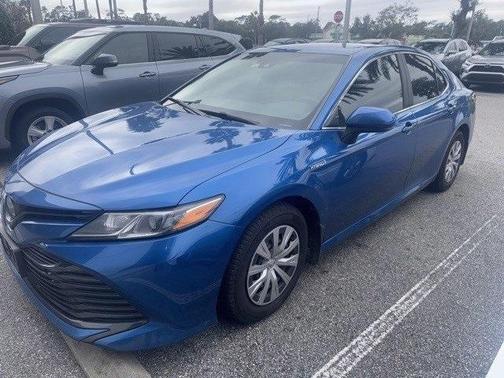2020 Toyota Camry Hybrid LE