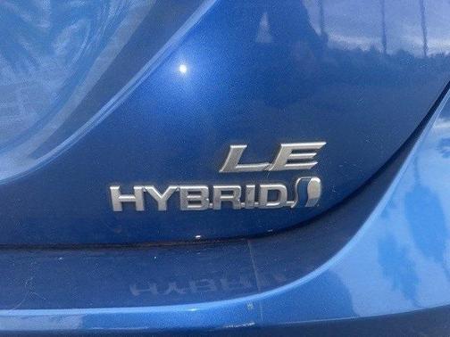 2020 Toyota Camry Hybrid LE