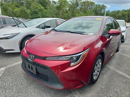 Pearl 2022 Toyota Corolla LE