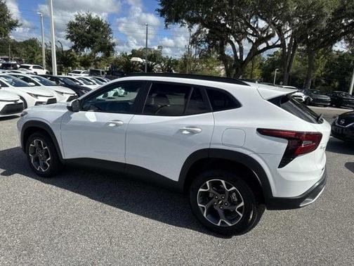 2025 Chevrolet Trax LT