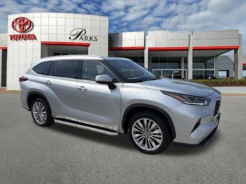 Celestial Silver Metallic 2023 Toyota Highlander Platinum