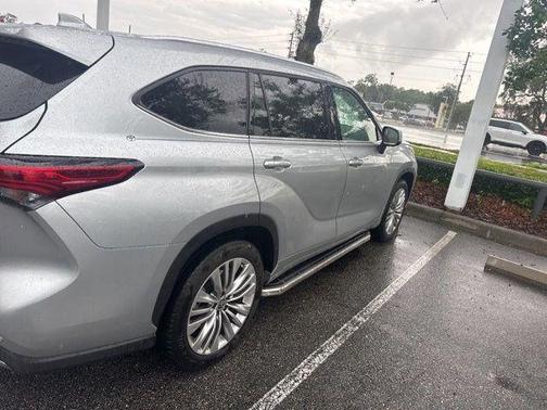 Celestial Silver Metallic 2023 Toyota Highlander Platinum