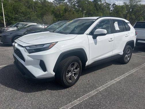 Ice 2024 Toyota RAV4 XLE