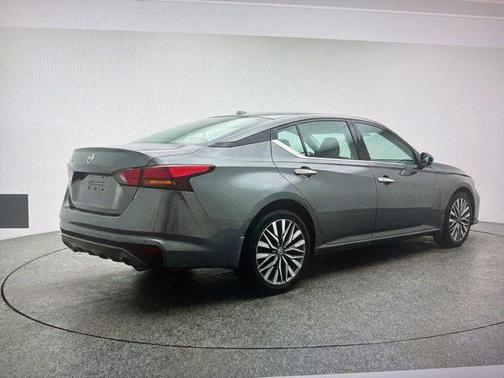 Gun Metallic 2025 Nissan Altima SV