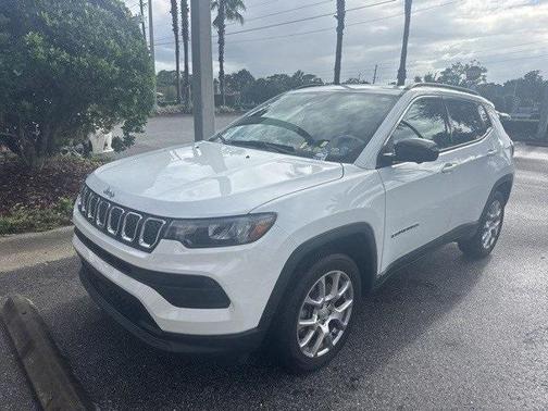 2023 Jeep Compass Latitude Lux