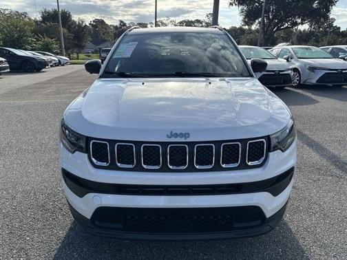 2023 Jeep Compass Latitude Lux