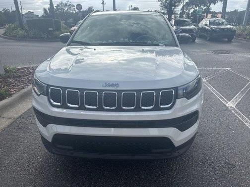 2023 Jeep Compass Latitude Lux