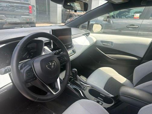 Midnight Black Metallic 2024 Toyota Corolla Hatchback SE