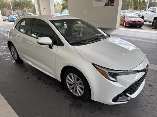 2024 Toyota Corolla Hatchback SE