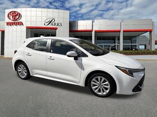 2024 Toyota Corolla Hatchback SE