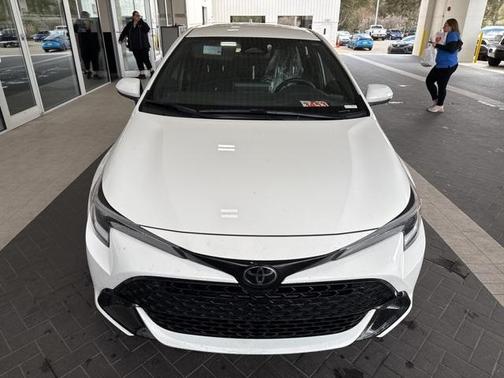 2024 Toyota Corolla Hatchback SE