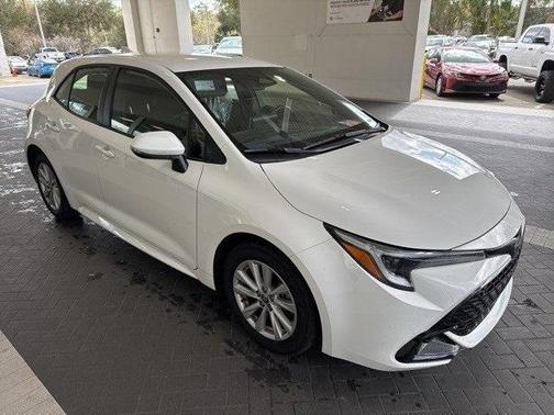 2024 Toyota Corolla Hatchback SE