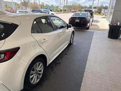 2024 Toyota Corolla Hatchback SE