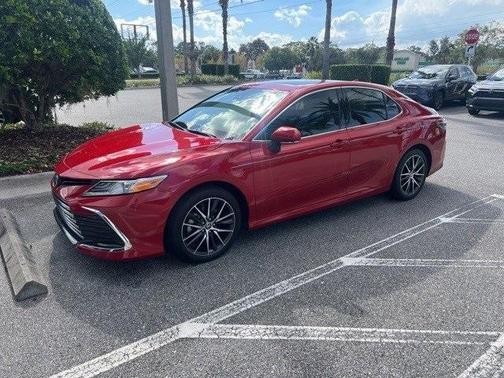 2024 Toyota Camry Hybrid XLE