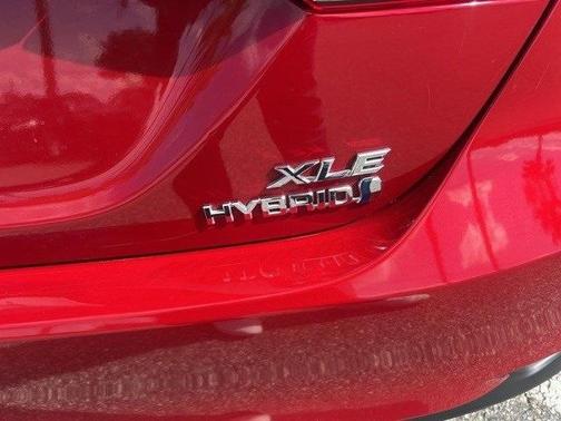 2024 Toyota Camry Hybrid XLE