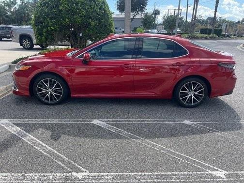 2024 Toyota Camry Hybrid XLE