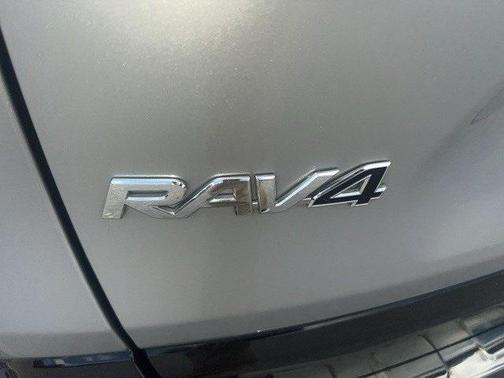 2019 Toyota RAV4 Hybrid XSE