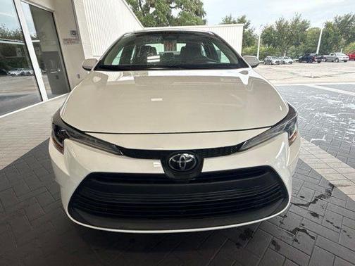 Ice 2023 Toyota Corolla LE