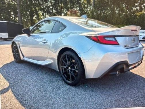 2025 Toyota GR86 Premium