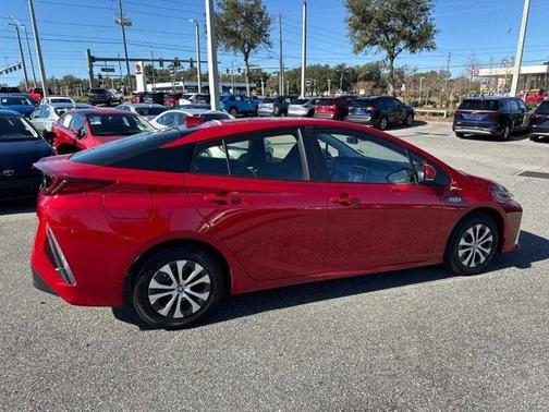 2021 Toyota Prius Prime LE